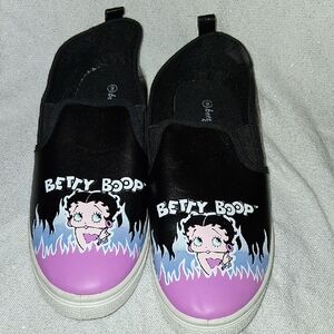 Betty Boop Women 9 Sneakers - Black and Pink